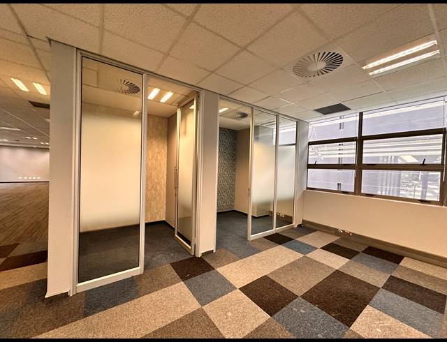 698M² OFFICE TO LET IN ROSEBANK